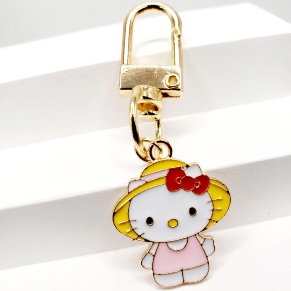 2/$20 Brand New Hello Kitty Keychain - Picture 1 of 2